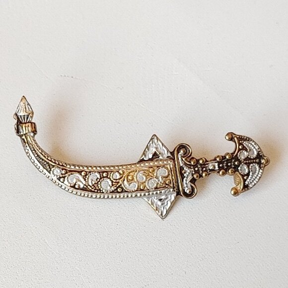 VINTAGE Damascene SPAIN Dagger Pin Brooch Sword Ornate - Picture 1 of 3